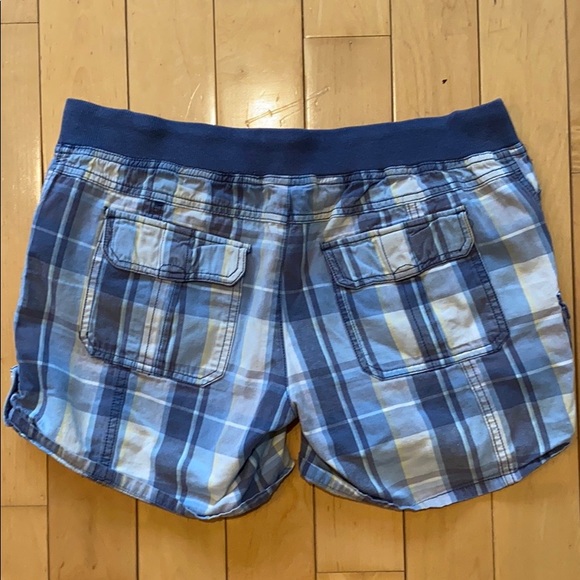 Garage Shorts - Picture 4 of 7